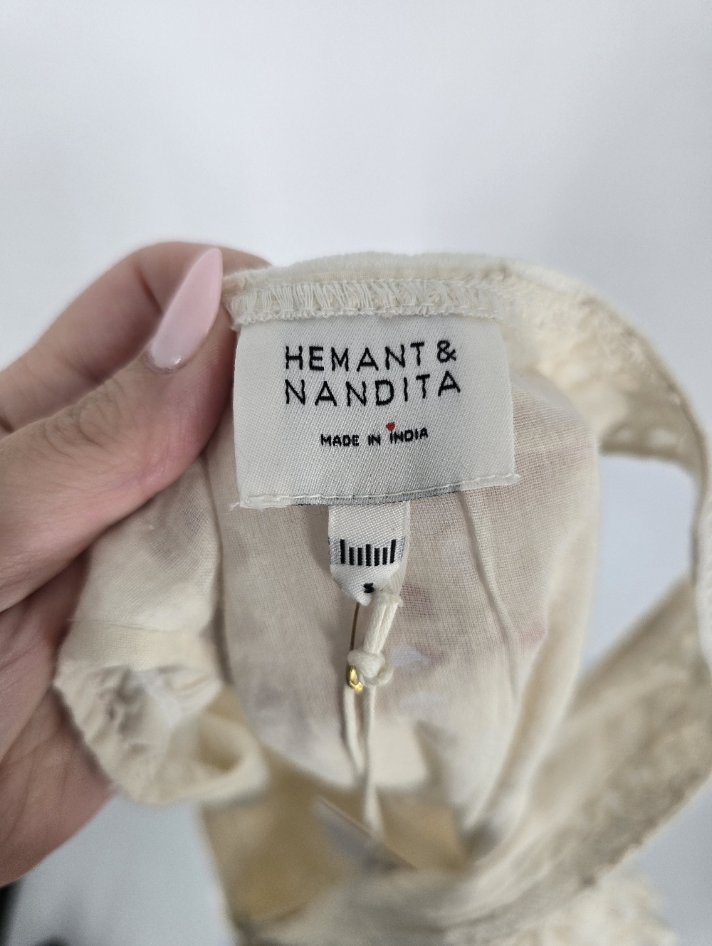 Hemant and Nandita Beige Layered Eyelet Maxi Dress V-Neck Size S NEW Sample - Picture 10 of 11